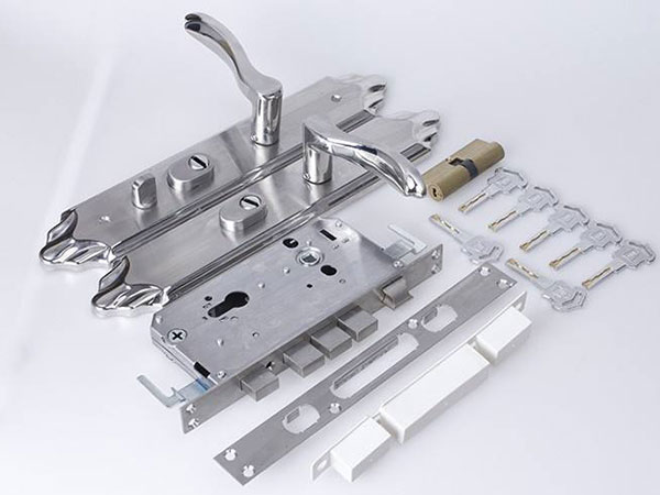 長(zhǎng)沙開(kāi)鎖公司電話